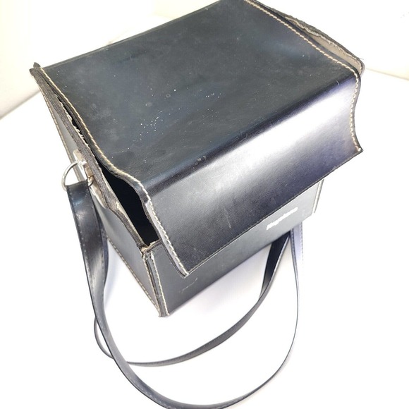 YASHICA U-matic 8mm Vintage Movie Camera Reflex ZOOM f/1.8 9-28mm Lens JAPAN - Picture 9 of 12